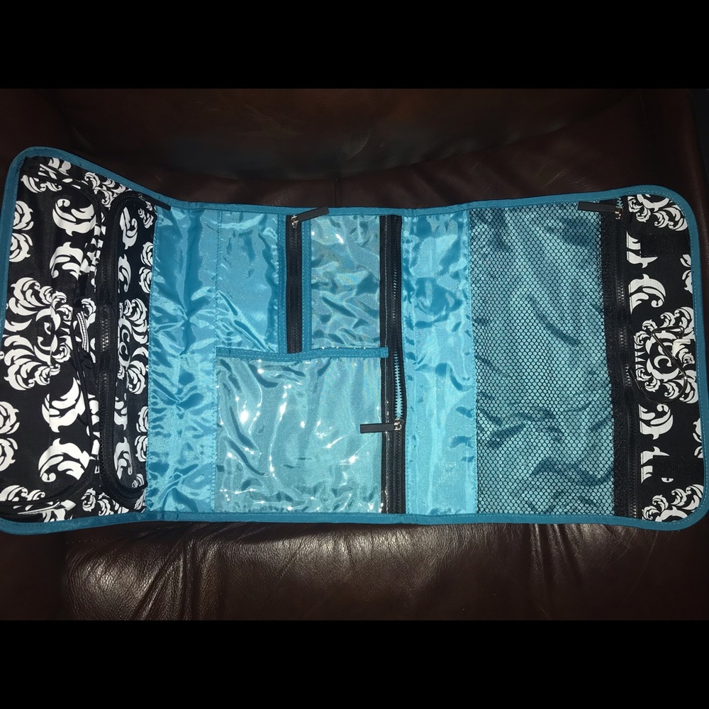 travel set (makeup, hair, jewelry, toiletries)